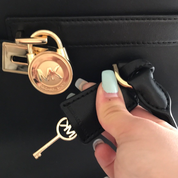 Black Michael Kors satchel with gold hardware - Picture 3 of 8